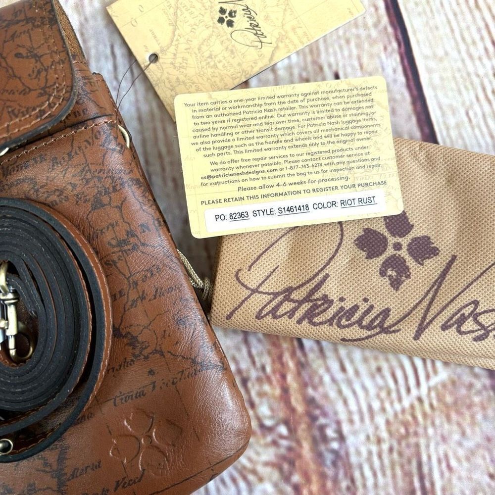 Patricia Nash Sigmaprint Balluri Riot Rust Crossbody Map Purse Bag NWT Adjust - Picture 4 of 8